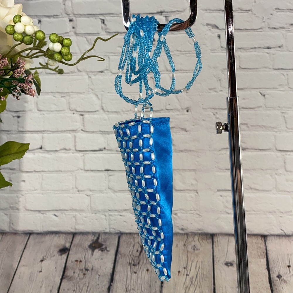 BEAUTIFULLY Beaded Blue/White Shoulder/Crossbody Mini Bag - Picture 3 of 17